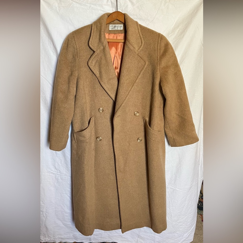 Pavilion petite 100% wool tan women’s coat. Made in USA